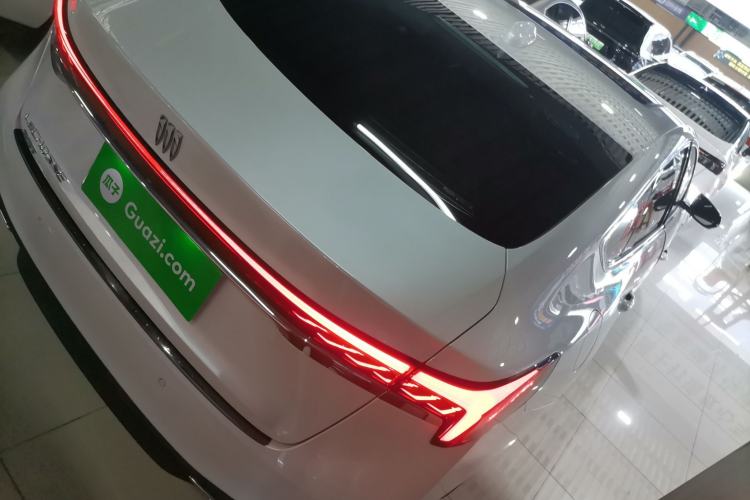 Used Buick LaCrosse 2025 28T Platinum Edition
