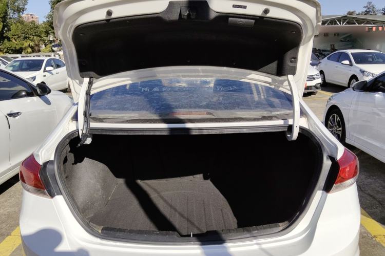 Used Hyundai Elantra 2018 1.6L Automatic 15th Anniversary Special Edition
