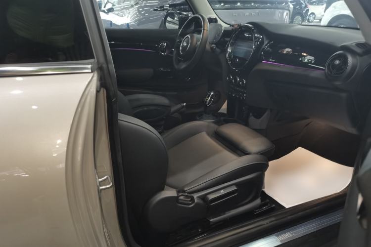 Used MINI MINI 2023 Updated 1.5T COOPER Artist
