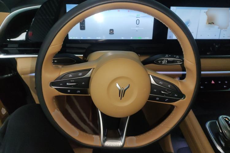 Used VOYAH Dream 2024 PHEV Ultra-Long Range Flagship Edition
