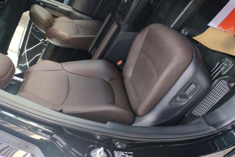 Used Toyota Granvia 2024 2.5L Hybrid Prestige PLUS Four-Wheel Drive Version