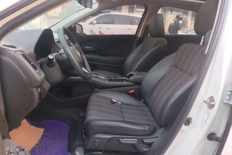 Used Honda Vezel 2017 1.8L CVT Front-Wheel Drive Pioneer Edition