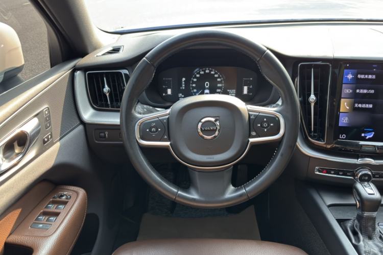 Used Volvo XC60 2021 T5 4x4 Smart Luxury Edition
