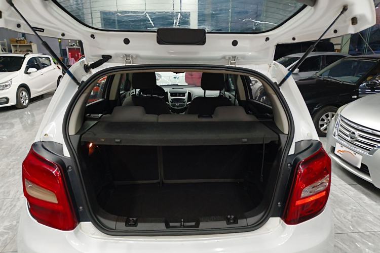 Used Chevrolet Aveo Sonic 2014 Hatchback 1.4SE AT Comfort Edition