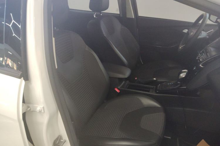 Used Ford Focus 2018 Sedan Classic 1.6L Automatic Trendy SmartDrive Edition
