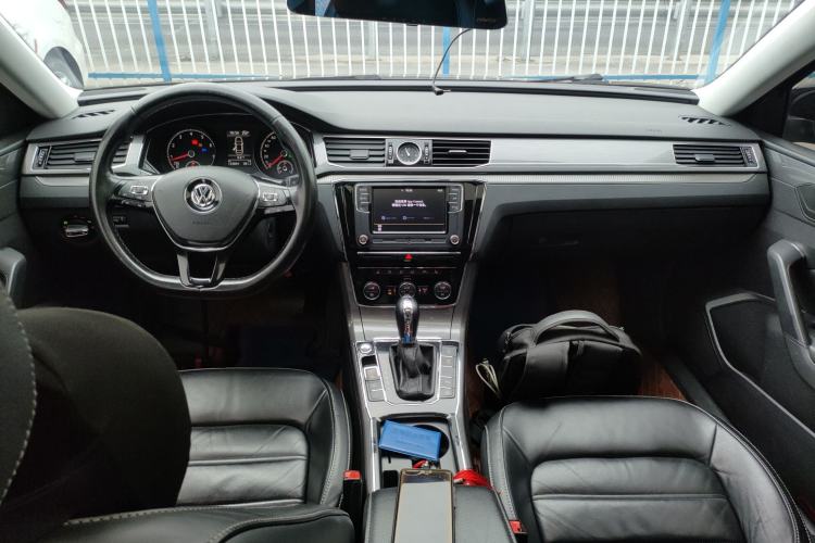 Used Volkswagen Passat 2017 330TSI DSG Luxury Edition
