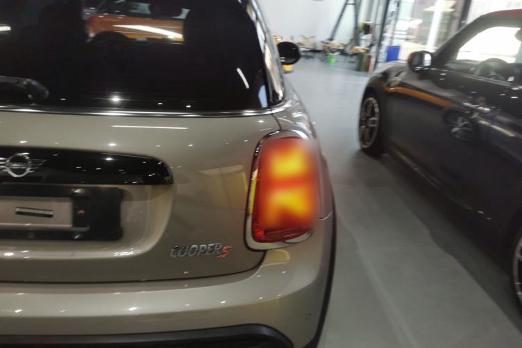 Used  MINI 2022 2.0T COOPER S Classic Edition
