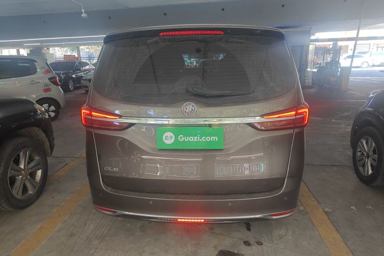 Used Buick GL8 2023 Land Executive Class Comfort Model