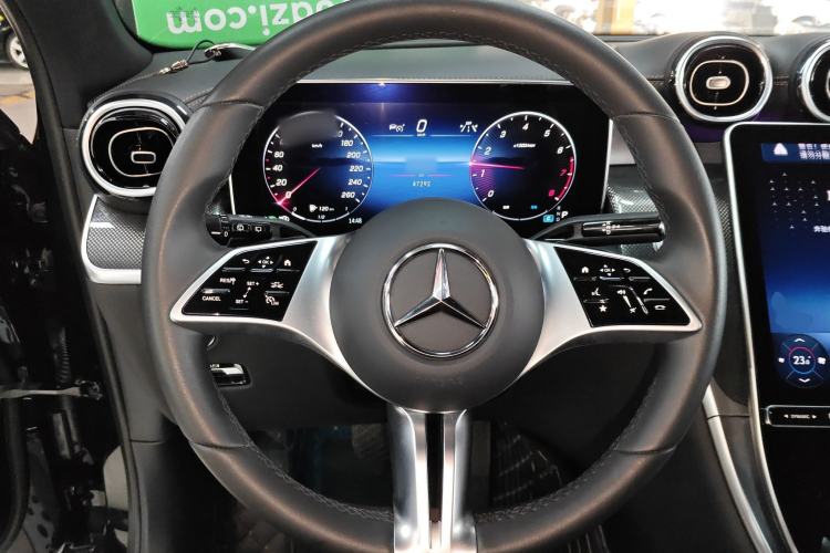 Used Mercedes-Benz GLC 2023 GLC 260 L 4MATIC Dynamic Edition 5-seater
