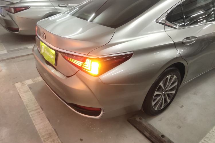 Used Lexus ES 2022 200 Luxury Edition
