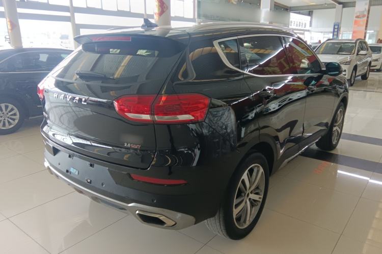 Used Haval H6 2017 Red Label 2.0T Automatic Two-Wheel Drive ZhiShang Model
