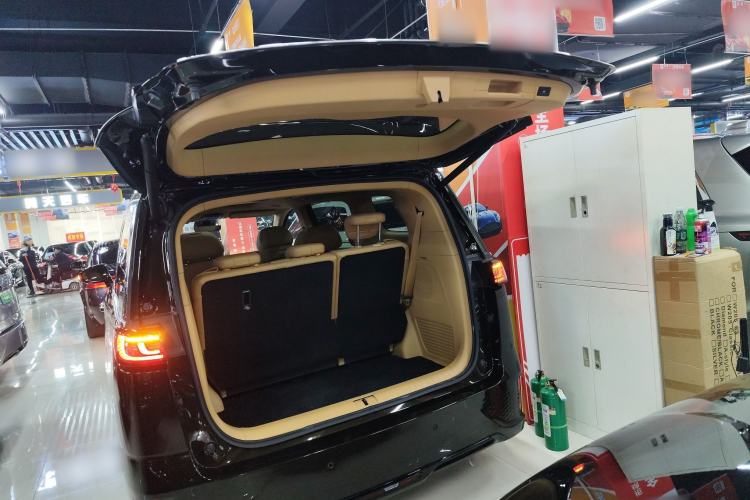 Used VOYAH Dream 2025 PHEV Four-Wheel-Drive Flagship Kunpeng Edition
