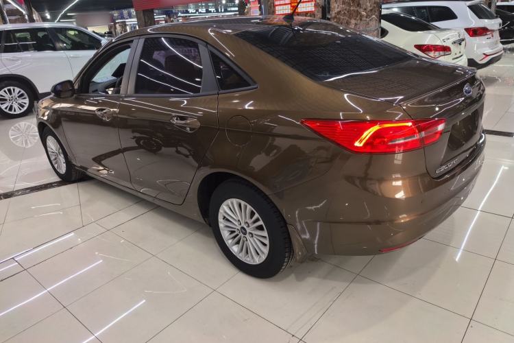 Used Ford Escort 2015 1.5L Automatic Comfort Edition
