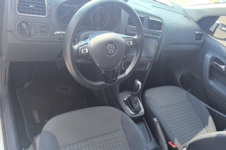 Used Volkswagen Polo 2016 1.6L Automatic Comfort Model
