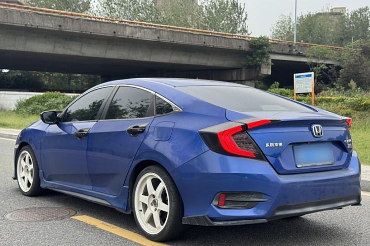 Used Honda Civic 2016 220TURBO CVT Luxury Edition
