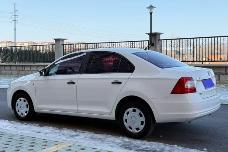 Used Skoda Rapid 2016 1.6L Manual Front-Wheel-Drive Version
