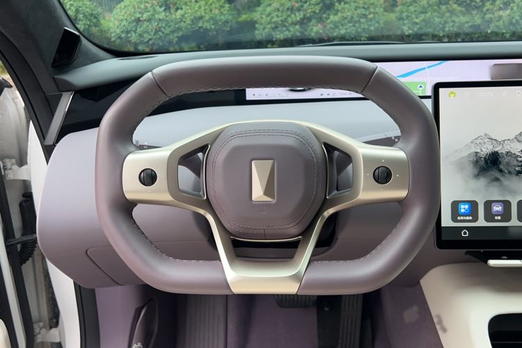 Used  12 2025 Ultra Extended-Range Edition
