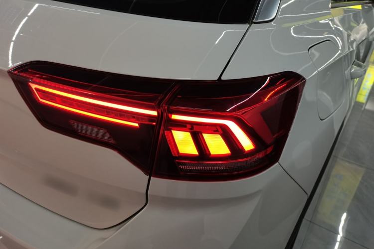 Used Volkswagen T-ROC 2022 280TSI DSG Two-Wheel Drive R-Line Pro PLUS
