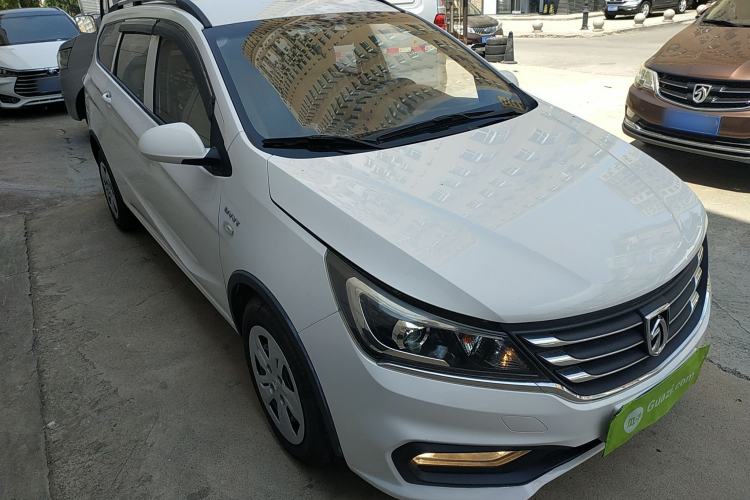 Used Baojun 310W 2017 1.5L Manual Comfort Version China VI Emission Standard
