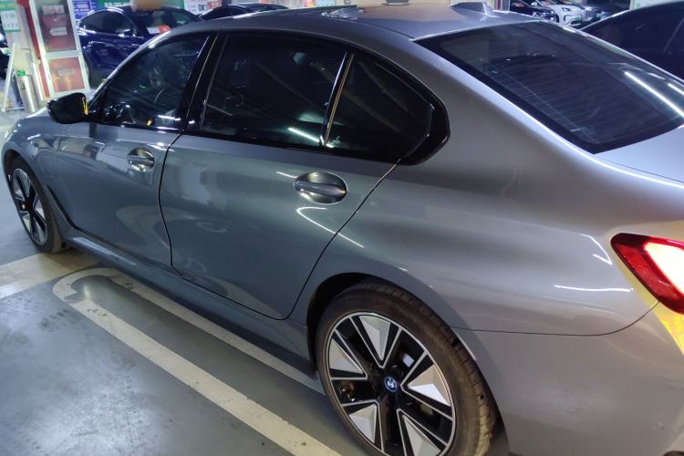 Used BMW i3 2023 eDrive 40 L Midnight Sports Package
