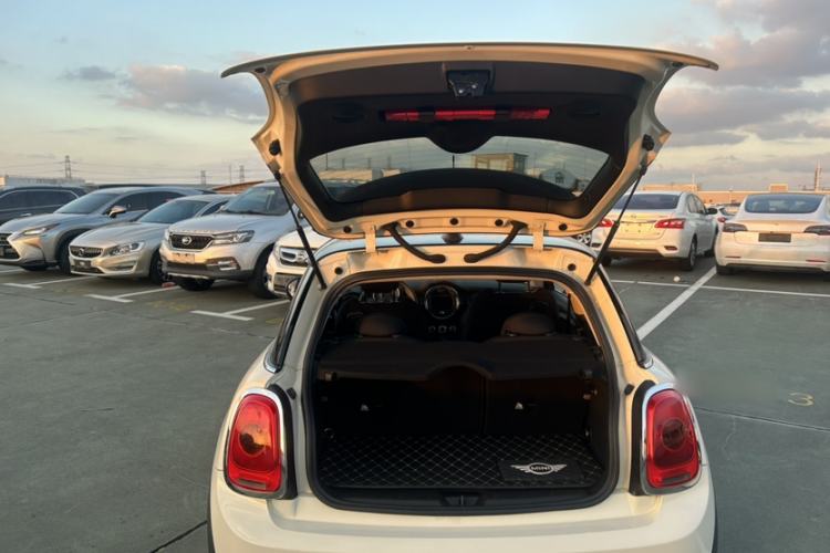 Used  MINI 2016 1.5T COOPER
