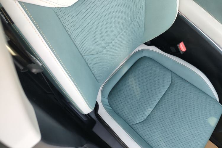 Used Geely Auto Emgrand L HiP 2022 1.5TD-DHT Pro 100KM Super Clean
