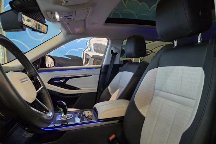 Used Land Rover Range Rover Evoque 2021 Range Rover Velar L 249PS R-Dynamic First Edition
