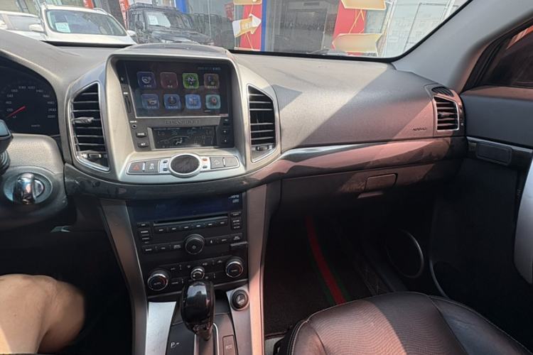 Used Chevrolet Captiva 2017 2.4L 4x4 Flagship Edition 7-Seater
