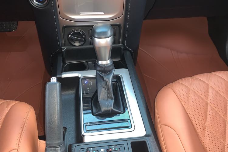 Used Toyota Prado 2018 3.5L Automatic TX-L with Rear-Mounted Spare Tire
