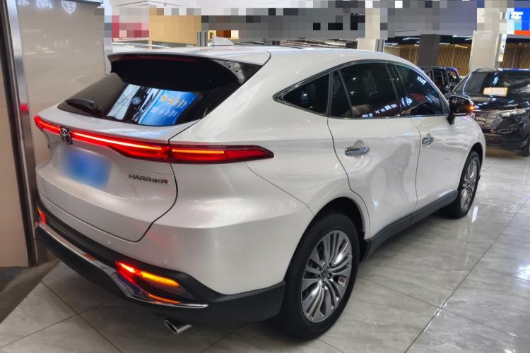 Used Toyota Harrier 2022 2.0L CVT Two-Wheel Drive Deluxe Edition