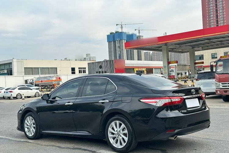 Used Toyota Camry 2021 2.0G Luxury Edition
