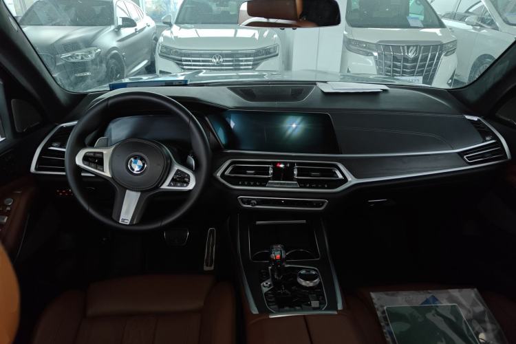 Used BMW X7 2019 xDrive40i Luxury M Sport Package
