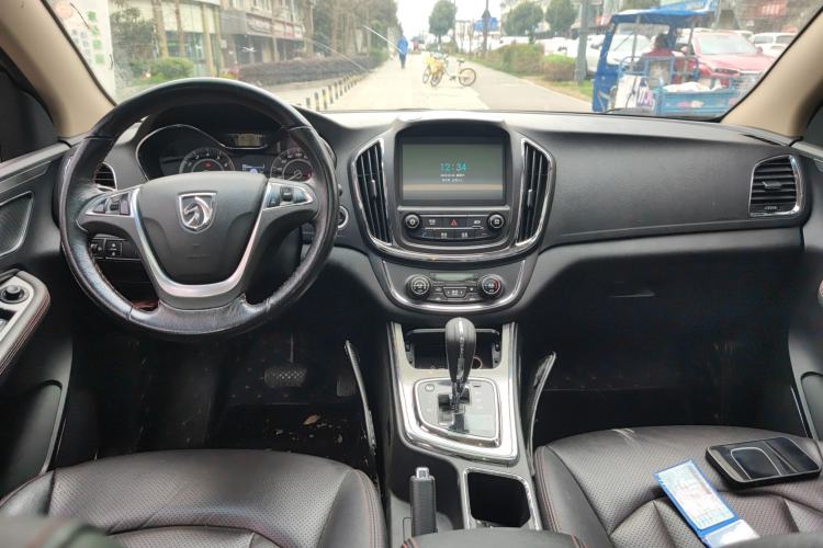 Used Baojun 560 2016 1.8L iAMT Luxury Model
