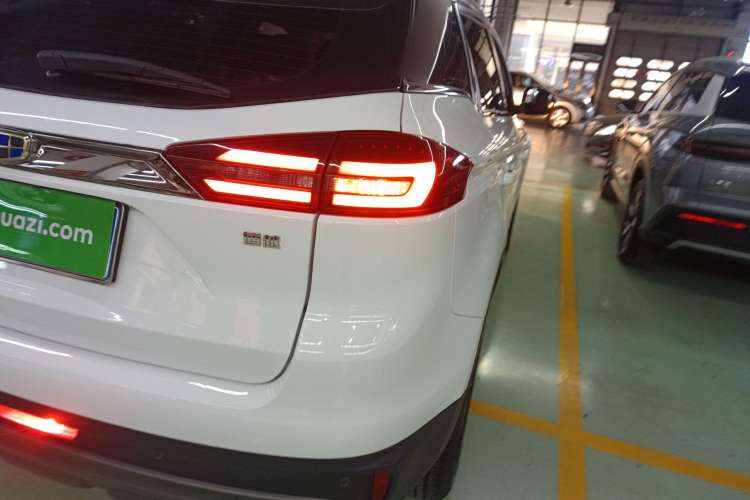 Used Geely Auto Emgrand X7 Sport 2018 1.8TD Automatic Two-Wheel Drive Zhiya Model