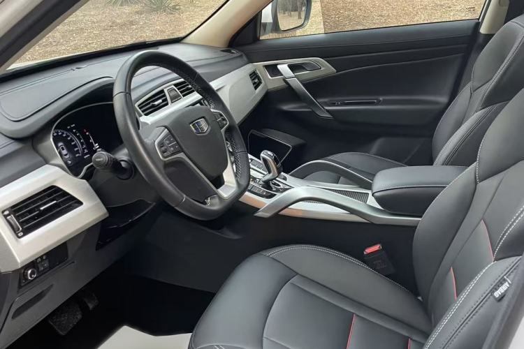 Used Geely Auto Emgrand X7 Sport 2020 1.8TD DCT Two-Wheel Drive Smart Connect 4G-Enabled Version
