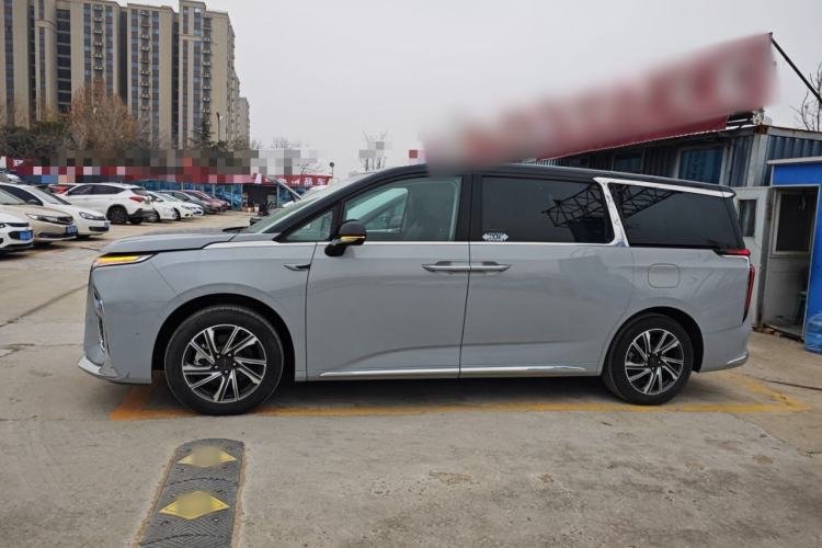 Used SAIC MAXUS G90 2022 2.0T Interstellar Flagship Edition
