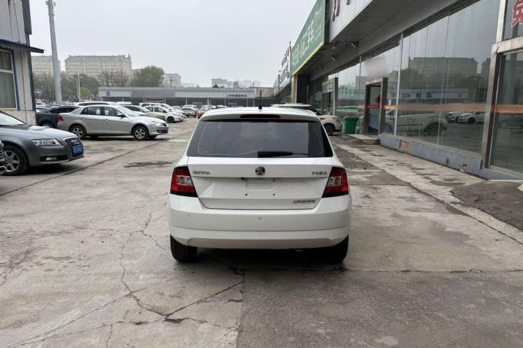 Used Skoda Fabia 2017 1.4L Manual Enjoy Edition
