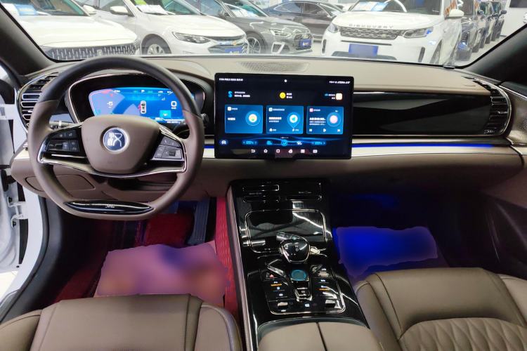 Used BYD Han 2023 DM-i Champion Edition 121KM Prestige Model
