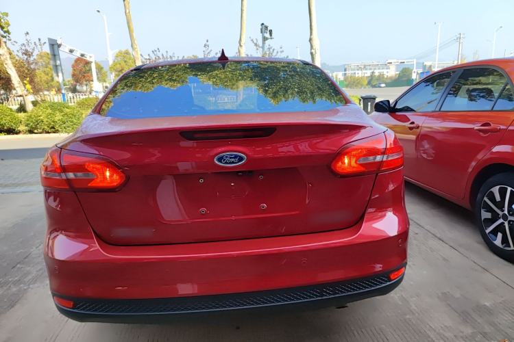 Used Ford Focus 2017 Sedan 1.6L Manual Fashion Edition Smart Drive Version
