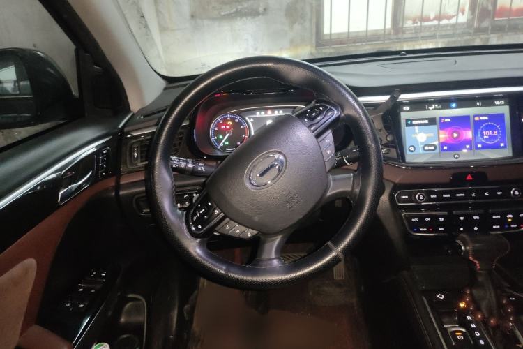 Used GAC Trumpchi GS8 2017 320T Two-Wheel Drive Luxury Smart Connectivity Version (7 Seats)
