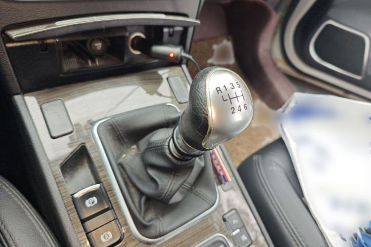 Used Haval H6 Coupe 2015 Blue-Label Facelift 2.0T Manual Two-Wheel Drive Urban Version