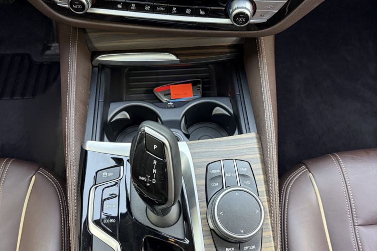 Used BMW 5 Series 2019 Facelifted 530Li Leading Edition Luxury Package
