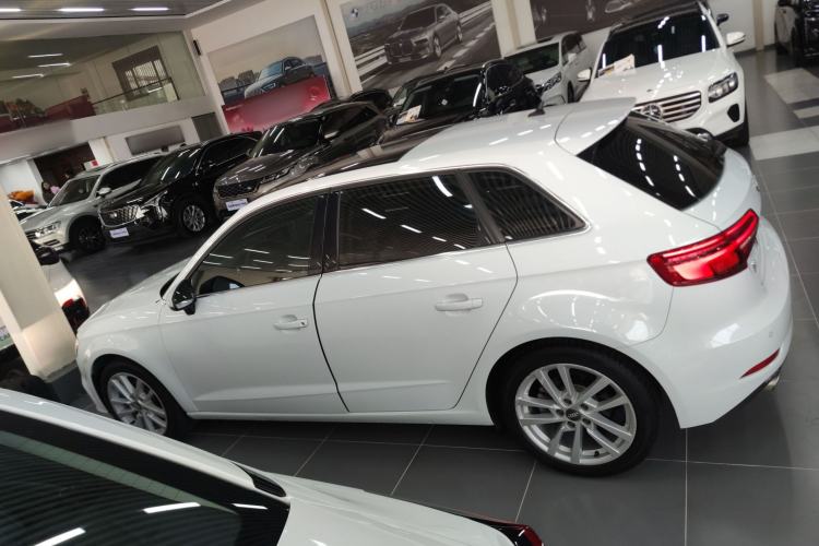 Used Audi A3 2020 Restyled Sportback 35 TFSI Entry-Level China VI Emission Standard
