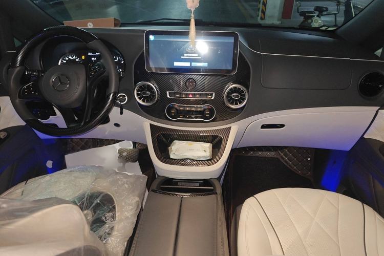 Used Mercedes-Benz Vito 2023 2.0T Elite Version 7 Seats
