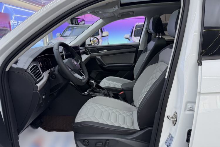 Used Volkswagen Tayron 2024 300TSI Two-Wheel-Drive Luxury Plus Advanced Version
