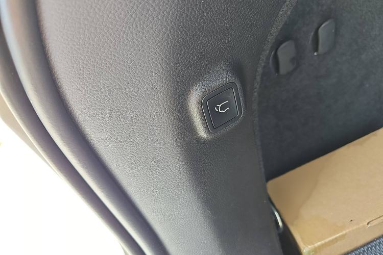 Used  Cherokee 2019 2.0T Four-Wheel Drive All-Round Version China VI
