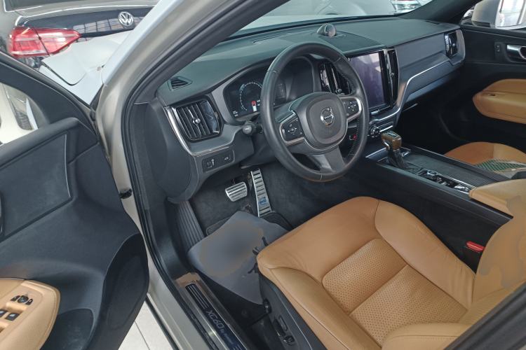 Used Volvo XC60 2018 T5 4x4 Zhiyi Edition
