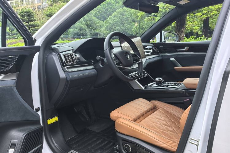 Used BYD Tang New Energy 2022 EV 730KM Luxury Model
