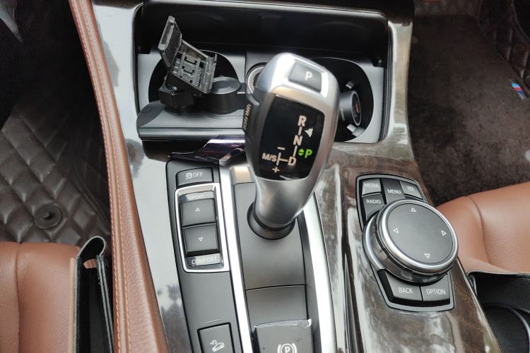 Used BMW 5 Series 2014 528Li xDrive Premium Edition
