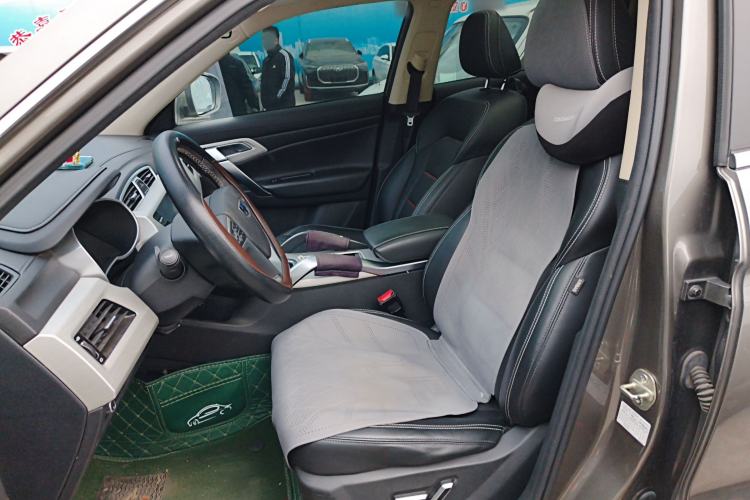 Used Geely Auto Emgrand X7 Sport 2020 1.8TD DCT Two-Wheel Drive Smart Connect 4G-Enabled Version
